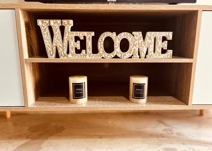 House Two Κάρυστος